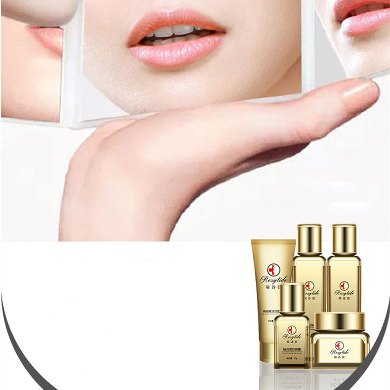 Gold Extract Skin Revitalizing Moisturizer