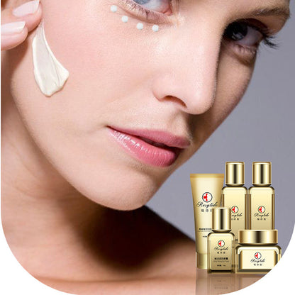 Gold Extract Skin Revitalizing Moisturizer