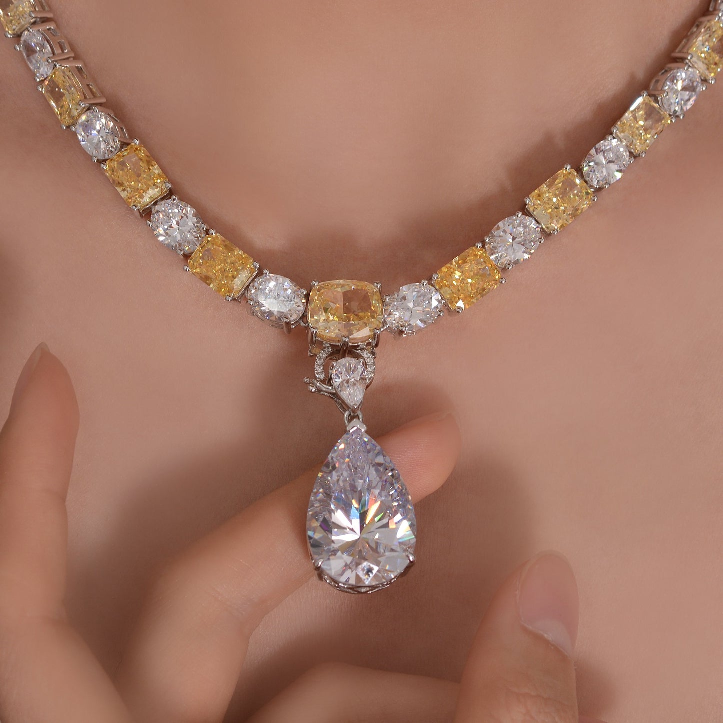 Women's 925 Silver 42 Carat Goose Yellow High-end Necklace